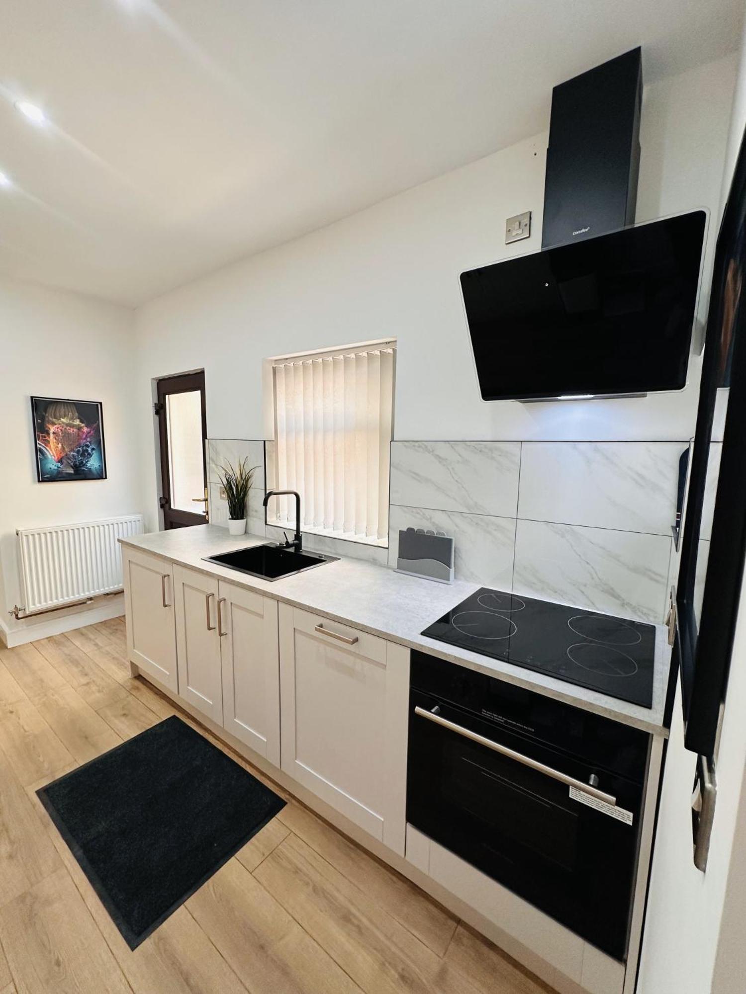 R4 Luxury Studio En-Suite Room In Harborne Lane By Queen Elizabeth Hospital Бирмингем Экстерьер фото
