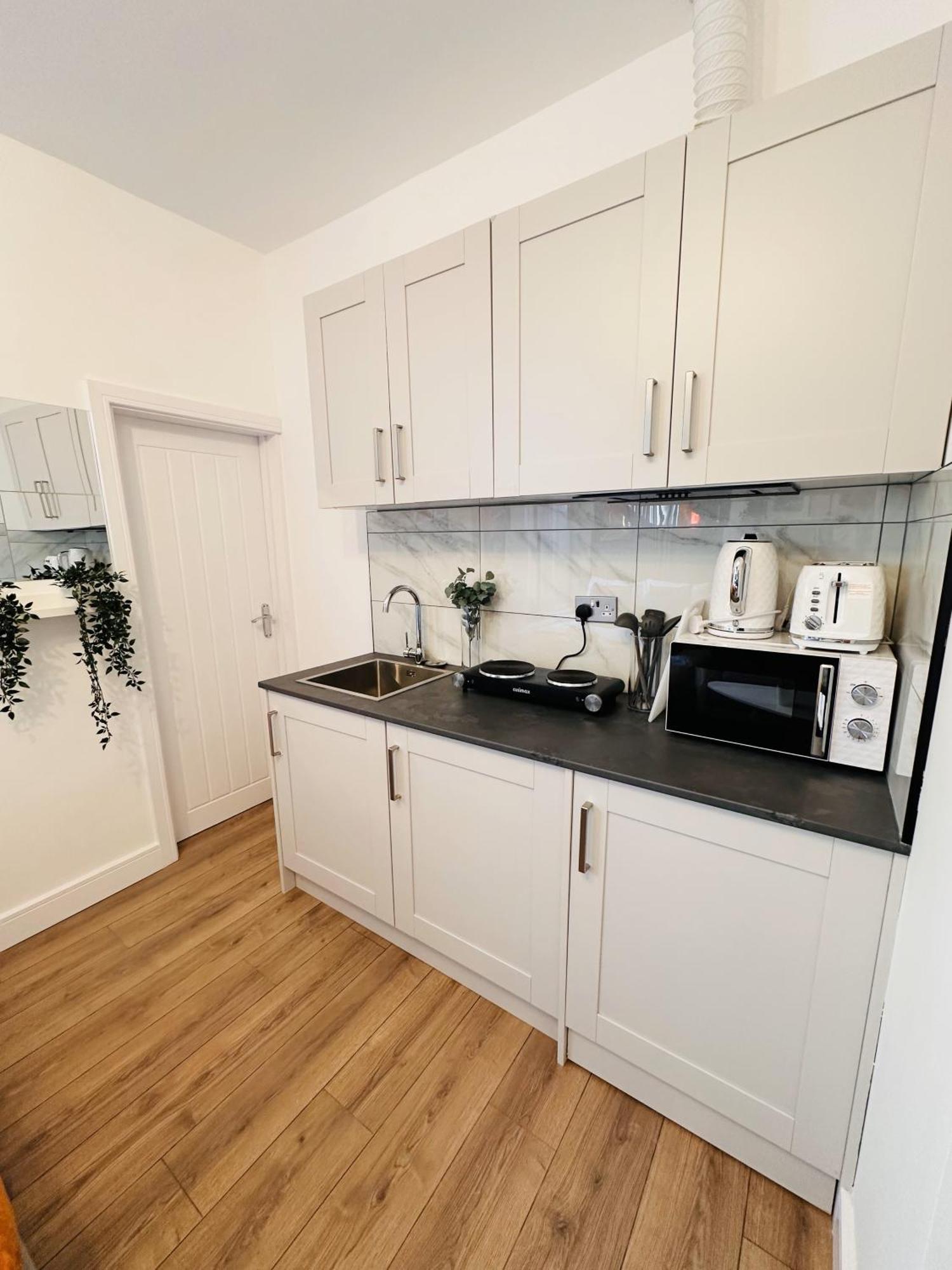 R4 Luxury Studio En-Suite Room In Harborne Lane By Queen Elizabeth Hospital Бирмингем Экстерьер фото